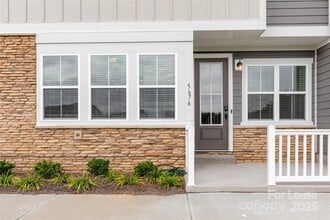 Building Photo - 5676 Clear Creek Ln