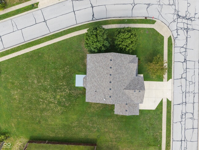Building Photo - 2310 Liatris Dr