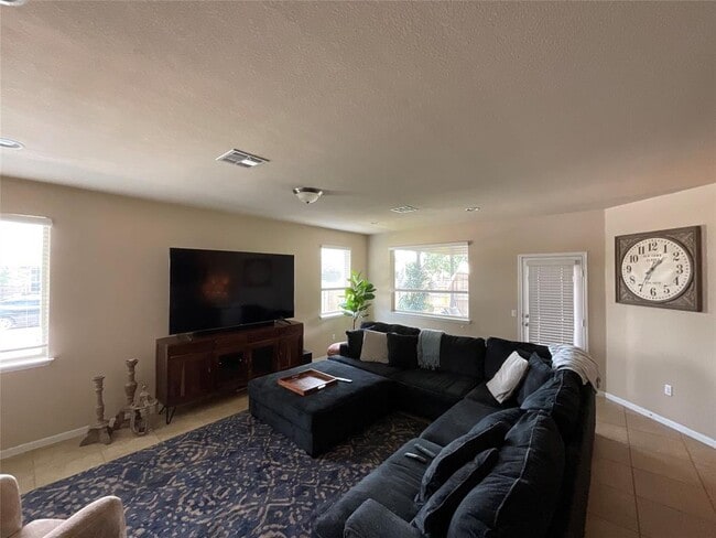 Building Photo - 2449 Lyla Ln