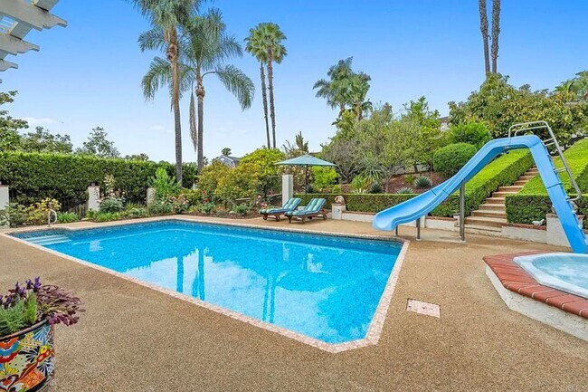 Building Photo - Luxury 3BR Home w/ Pool, Spa, Solar, RV Pa...