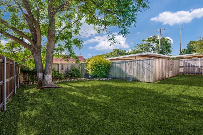 Building Photo - 3125 Lubbock Ave