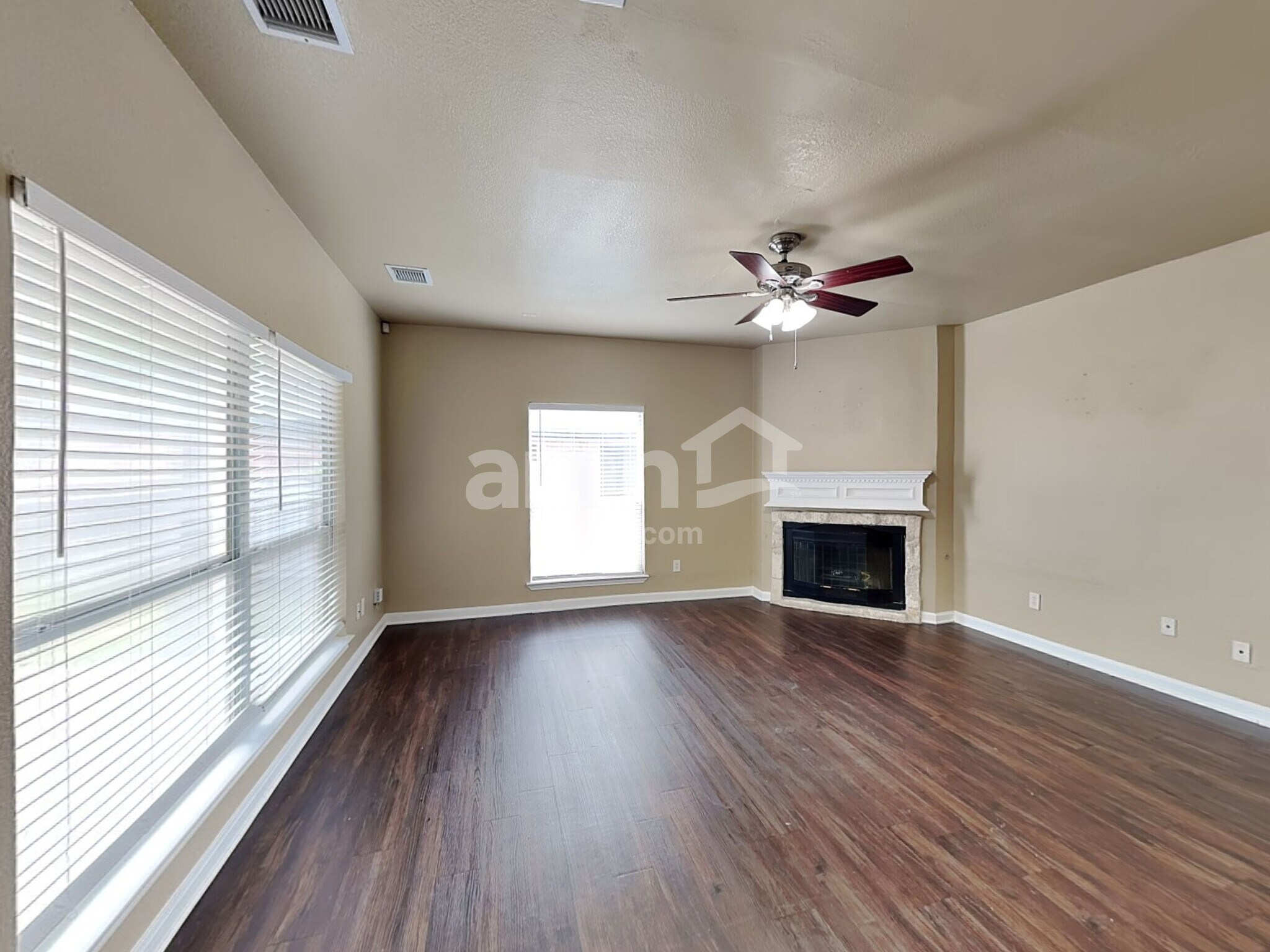 Building Photo - 3608 Cheyenne St