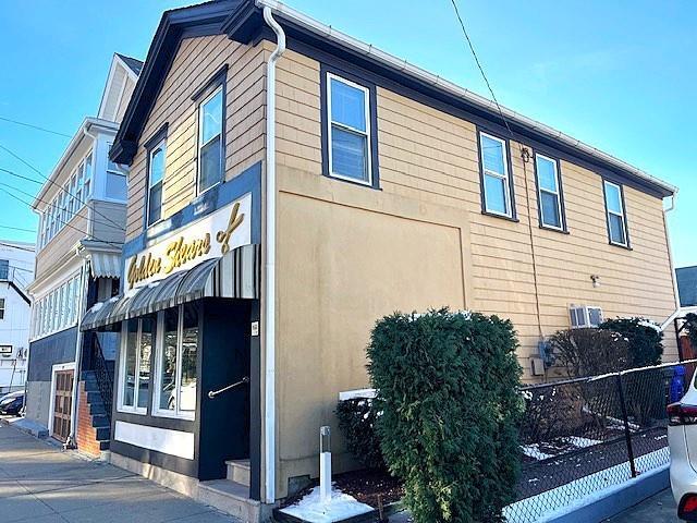 Building Photo - 513 Wood St