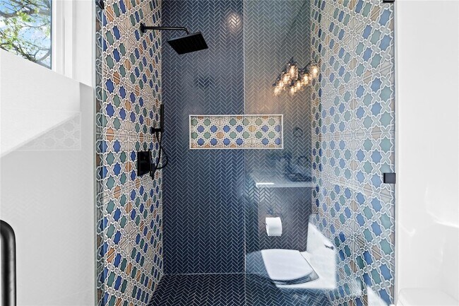 Building Photo - 506 Krebs Ln