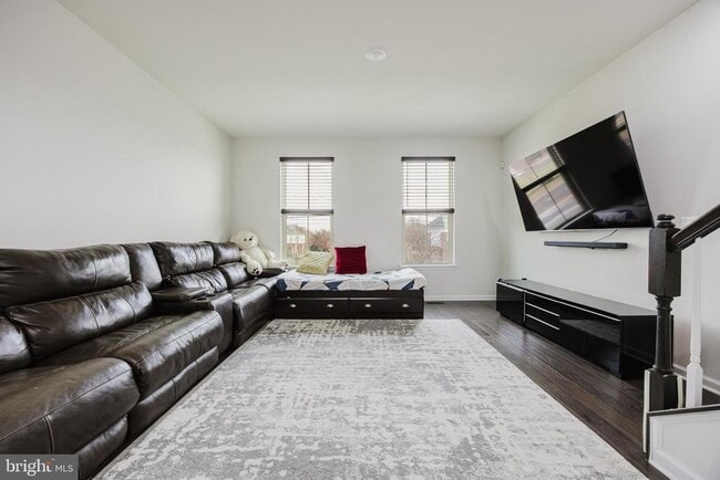 Building Photo - 43831 Stubble Cor Sq