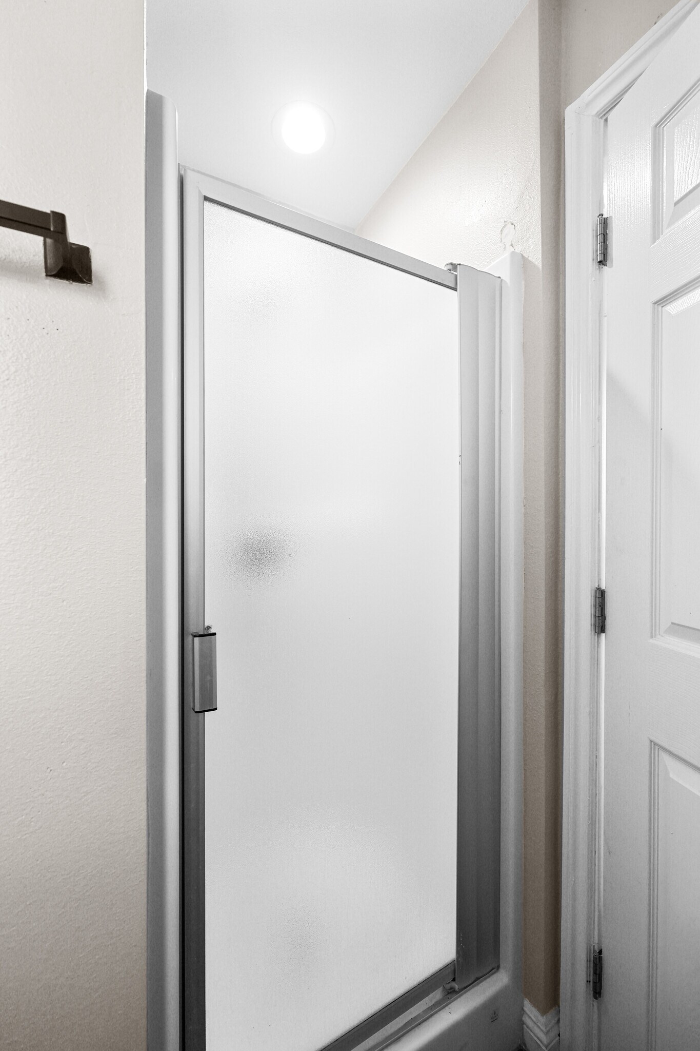 Building Photo - 1168 1/2 W 24th St