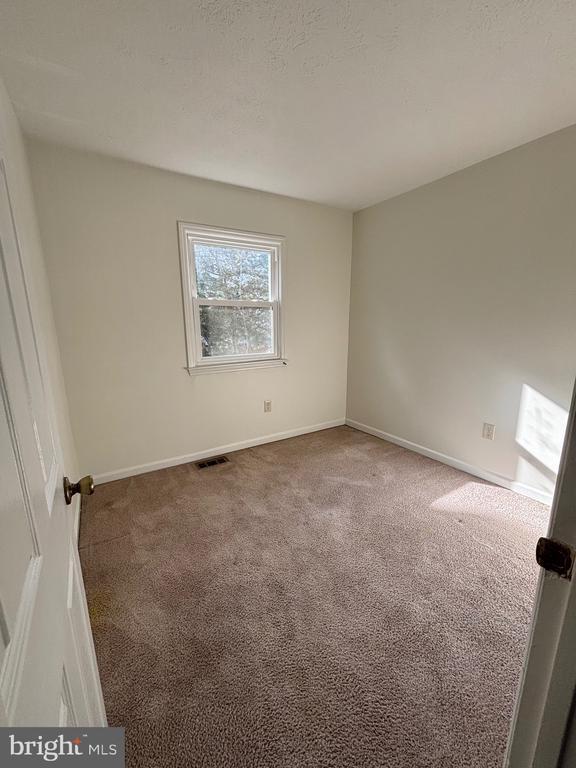 Building Photo - 109 Ash Hollow Dr