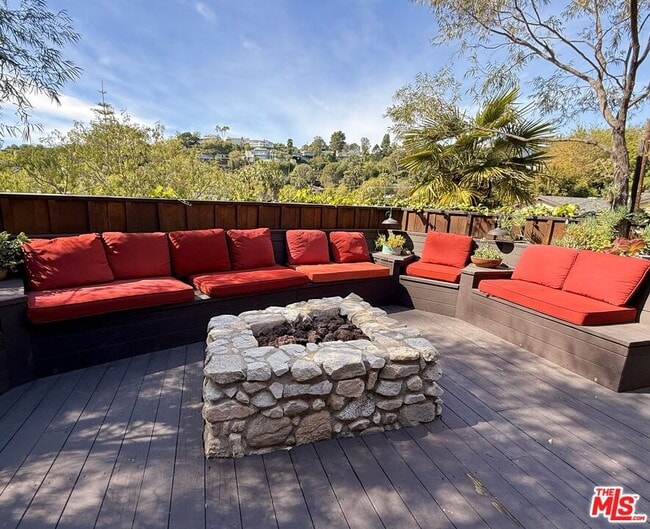 Building Photo - 2566 Verbena Dr