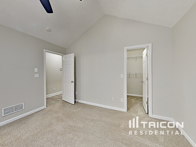 Building Photo - 2487 Archwood Way