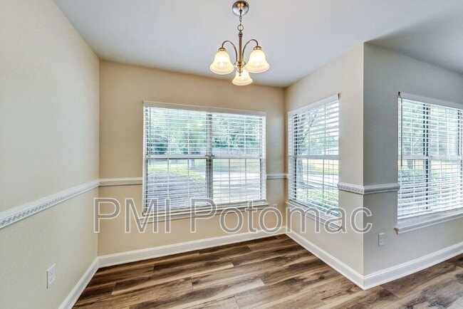 Building Photo - 10301 Westridge Dr