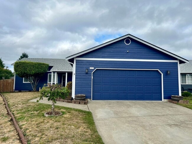 Building Photo - Well Maintained 3BD - Yard Maint. Included