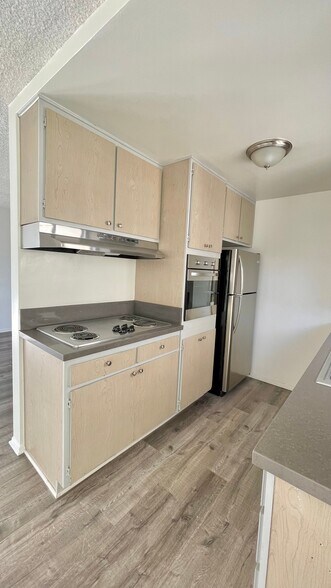 Building Photo - 428 Hayworth Ave