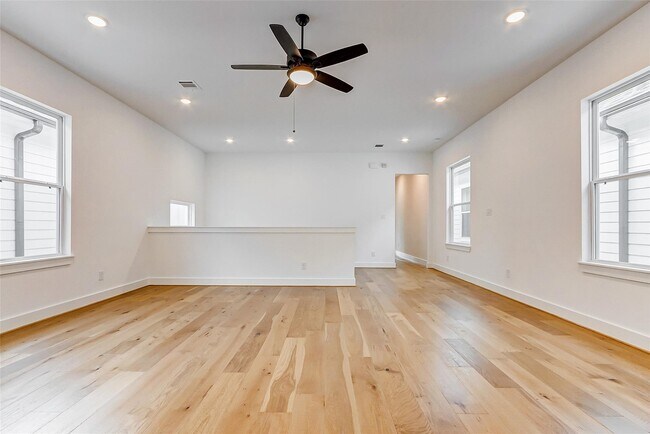 Building Photo - 7818 Janak Dr