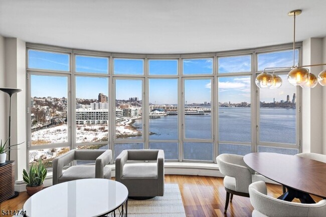 Building Photo - 8100 River Rd