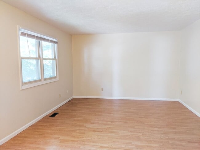 Building Photo - West 15th Street