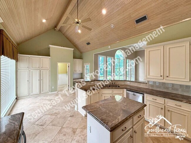 Building Photo - 4980 Littlewood Dr
