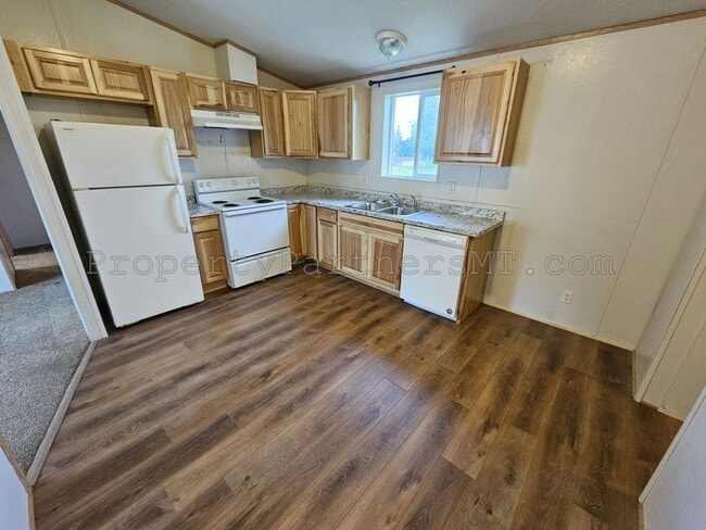 Building Photo - Very Nice 3 Bed 2 Bath Modular house