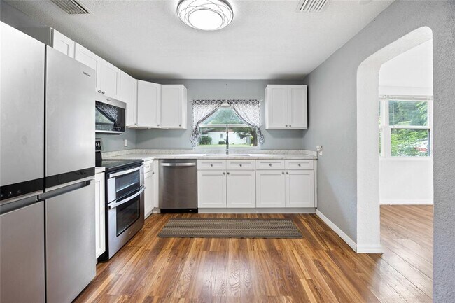 Building Photo - 3157 US-41