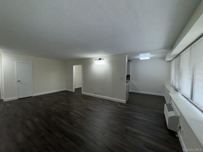 Building Photo - 15 Stewart Pl