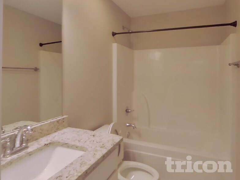 Building Photo - 319 Wyburn Pl