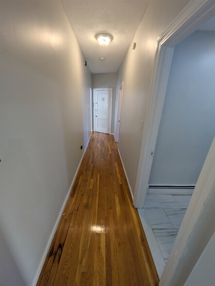 Building Photo - 66 Morton Ave