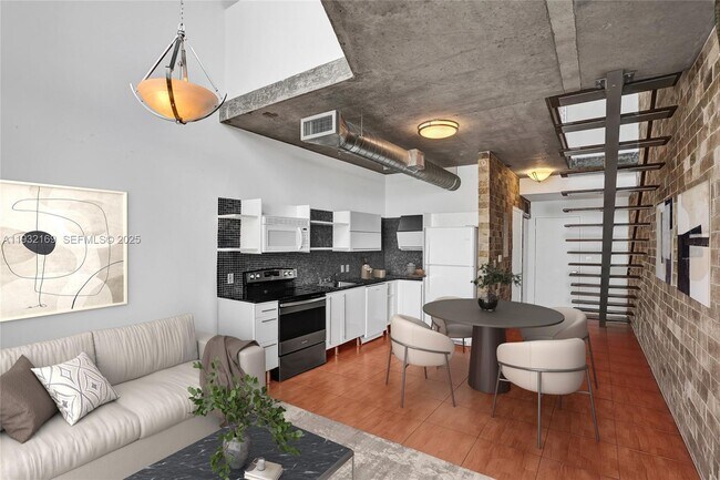 Building Photo - 690 SW 1st Ct