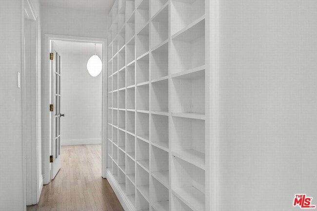 Building Photo - 11118 Franklin Ave