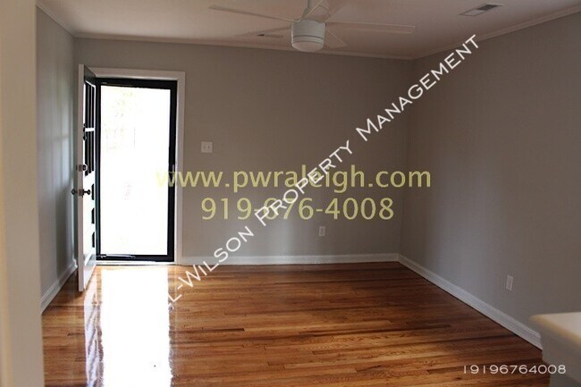 Building Photo - 2206 Bernard St