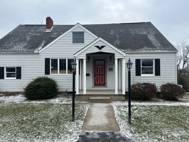 Building Photo - 335 S Lincoln Ave