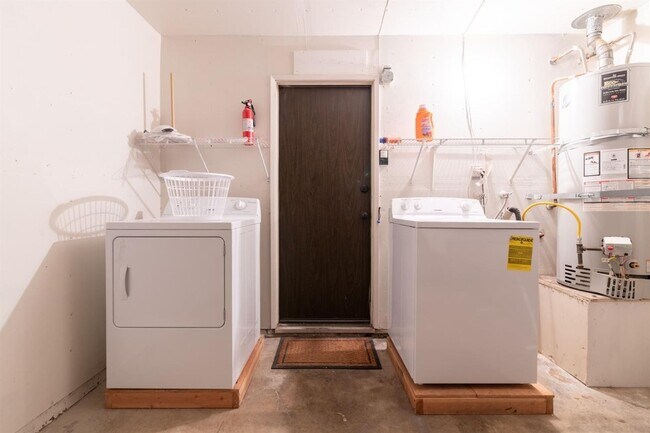 Building Photo - SAC T 4945