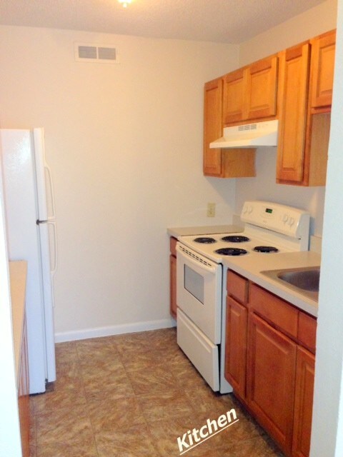 Building Photo - 1514 E 17th St N