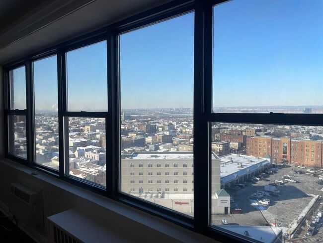 Building Photo - 500 Central Ave