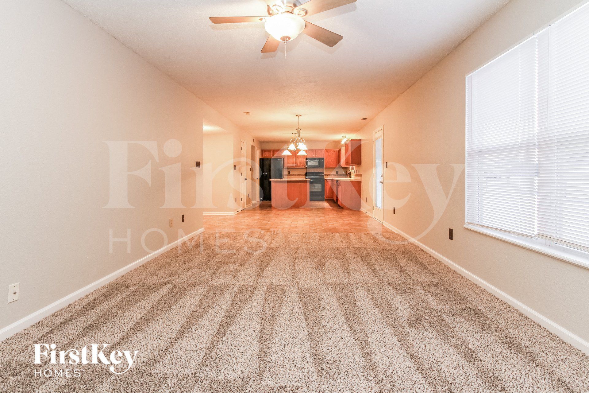 Building Photo - 1164 Chestnut Ln