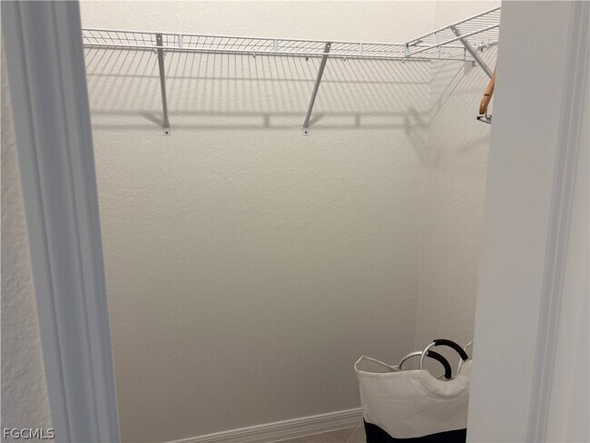 Building Photo - 44076 Bellamy Pl