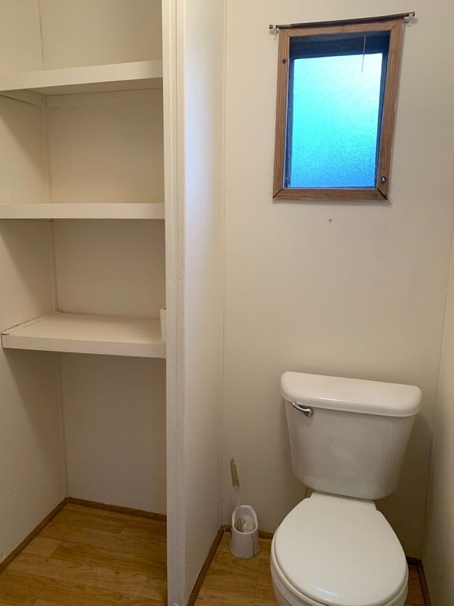 Building Photo - 3 BR, 2 BA Single Wide on Private Lot *Pri...