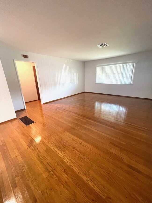 Building Photo - 4120 N Pershing Ave