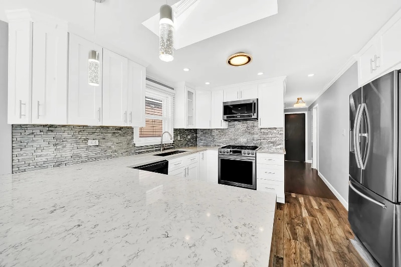 Building Photo - 5424 S New England Ave