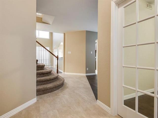 Building Photo - 2908 Pioneer Park Dr