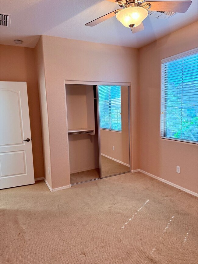 Building Photo - 18252 W Buena Vista Dr