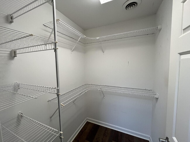 Building Photo - Calabash Comfort