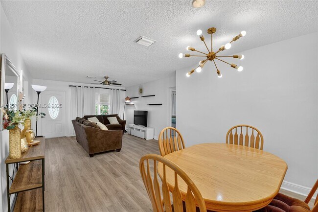 Building Photo - 554 NW 46th St