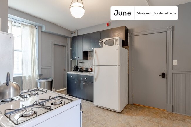 Building Photo - Room in Shared 3 bed/1 bath home