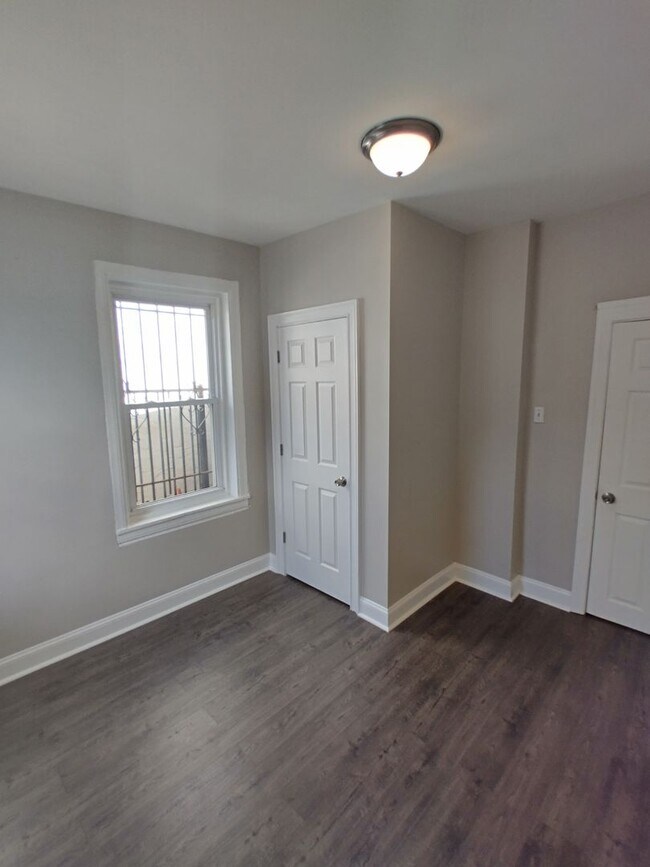 Building Photo - Spacious West Philly Home