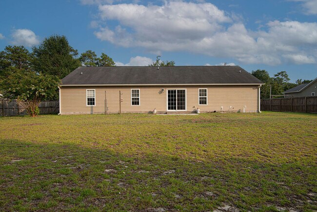 Building Photo - 118 Magnolia Ln