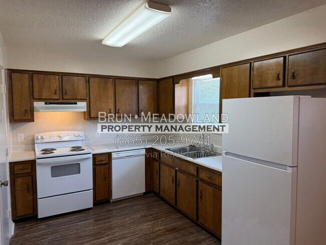 Building Photo - 1805 Meadowland Ln
