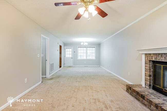 Building Photo - 3 Bedroom Home in Birmingham