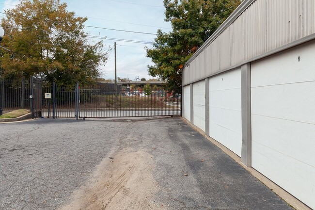 Building Photo - Industrial-Chic 2/2 Loft with Garage Near BeltLine & Downtown