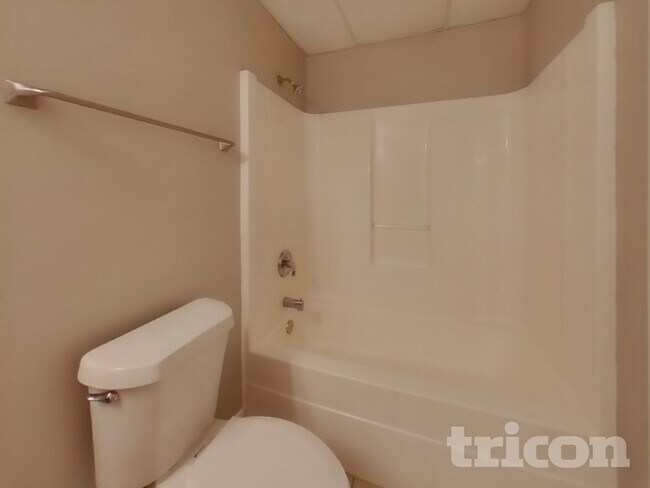Building Photo - 8870 Mae Ct