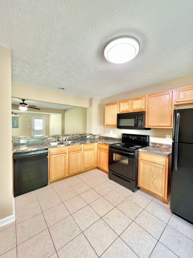 Building Photo - 110 Grinder Ct