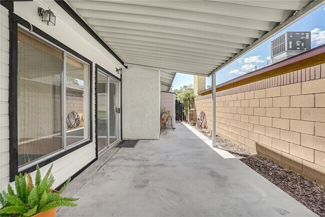 Building Photo - 44506 Sancroft Ave